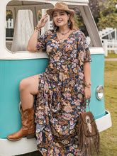 Load image into Gallery viewer, Chelly Short Sleeve Slit Dress