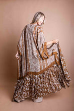 Load image into Gallery viewer, Paisley Tapestry Free Flow Kimono