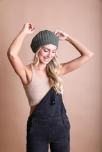 Load image into Gallery viewer, Boucle Rib Knit Beret