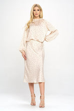 Load image into Gallery viewer, Star Print Satin Ruffle Mock Neck Top