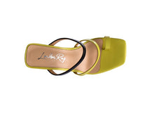 Load image into Gallery viewer, Marve Block Heel Thong Sandals