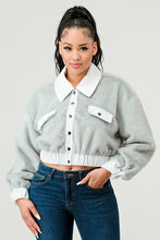 Load image into Gallery viewer, ATHINA CASUAL DENIM CONTRAST FUR CROP JACKET