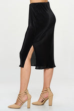 Load image into Gallery viewer, Black Plisse Midi Skirt