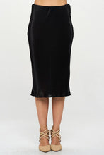 Load image into Gallery viewer, Black Plisse Midi Skirt