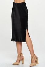 Load image into Gallery viewer, Black Plisse Midi Skirt