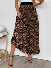 Load image into Gallery viewer, Pleated Leopard Maxi Skirt