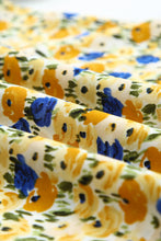 Load image into Gallery viewer, Floral Puff Sleve Keyhole Blouse