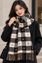 Load image into Gallery viewer, Heart Pattern Plaid Tassel Scarf
