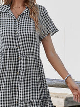 Load image into Gallery viewer, Kelly Plaid Short Sleeve Midi Dress
