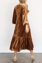 Load image into Gallery viewer, Vivian Long Sleeve Midi Velvet Dress