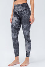 Load image into Gallery viewer, Wide Waistband Slim Fit Active Leggings