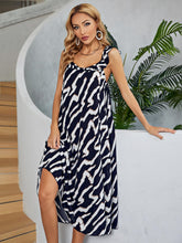 Load image into Gallery viewer, Two-Tone Low Back Midi Dress