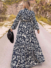 Load image into Gallery viewer, Plus Size Long Sleeve Maxi Dress