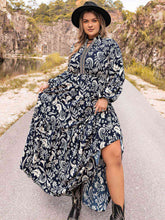 Load image into Gallery viewer, Plus Size Long Sleeve Maxi Dress