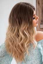 Load image into Gallery viewer, Carly Synthetic Wig