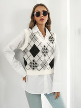 Load image into Gallery viewer, V-Neck Plaid Sweater Vest