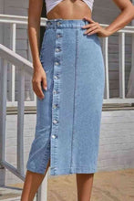 Load image into Gallery viewer, Buttoned Split Denim Skirt