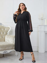 Load image into Gallery viewer, Fame Plus Size Printed Long Sleeve Dress