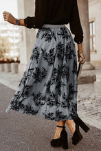 Load image into Gallery viewer, Luxurious Embroidered Maxi Skirt