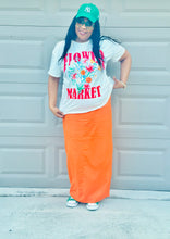 Load image into Gallery viewer, FLOWER MARKET Graphic Round Neck T Shirt
