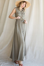 Load image into Gallery viewer, BUTTON DOWN MAXI DRESS
