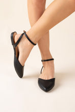 Load image into Gallery viewer, LINDEN-S Ankle Strap Flats
