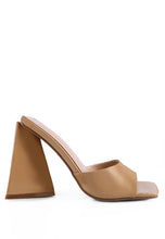 Load image into Gallery viewer, LOVEBUG TRIANGULAR BLOCK HEEL SANDALS
