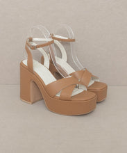 Load image into Gallery viewer, Oasis Society Norah - Chunky Platform Heel
