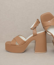 Load image into Gallery viewer, Oasis Society Norah - Chunky Platform Heel
