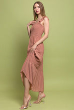 Load image into Gallery viewer, Smocked Bodice Maxi Dress
