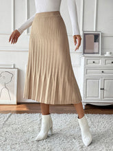 Load image into Gallery viewer, Perfee Pleated Midi Sweater Skirt
