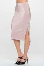 Load image into Gallery viewer, Solid Plisse Midi Skirt with Slit
