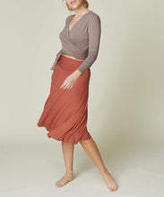 Load image into Gallery viewer, BAMBOO FLARED MID LENGTH SKIRT
