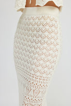 Load image into Gallery viewer, FITTED CROCHET MAXI SKIRT WITH SLIT
