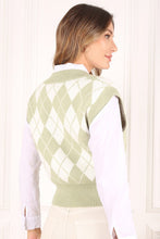 Load image into Gallery viewer, Knitted argyle sweater vest
