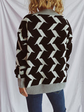 Load image into Gallery viewer, Contrast Trim Geometric V-Neck Long Sleeve Cardigan
