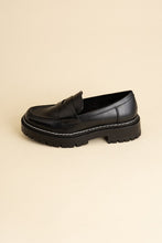 Load image into Gallery viewer, Eureka Classic Loafers
