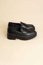 Load image into Gallery viewer, Eureka Classic Loafers
