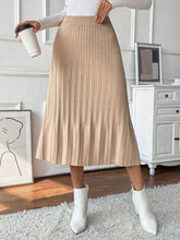 Load image into Gallery viewer, Perfee Pleated Midi Sweater Skirt
