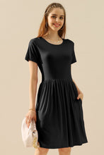 Load image into Gallery viewer, Ninexis Ruched Dress with Pockets
