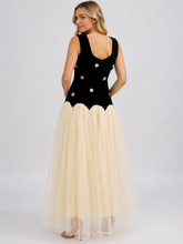 Load image into Gallery viewer, Macy Contrast Flower Sleeveless Tulle Maxi Dress
