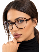 Load image into Gallery viewer, Lightweight Square Sunglasses
