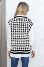 Load image into Gallery viewer, Ribbed V-Neck Sleeveless Sweater
