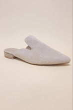 Load image into Gallery viewer, POINTED TOE SLIP ON MULE FLATS
