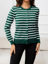 Load image into Gallery viewer, Misty Buttoned Knit Top
