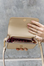Load image into Gallery viewer, Lexi Chain Detail Crossbody Bag
