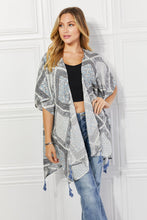 Load image into Gallery viewer, Justin Taylor Paisley Design Kimono in Gray
