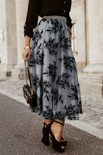 Load image into Gallery viewer, Luxurious Embroidered Maxi Skirt
