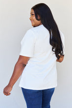 Load image into Gallery viewer, Davi &amp; Dani &quot;Babe&quot; Full Size Glitter Lettering Printed T-Shirt in White
