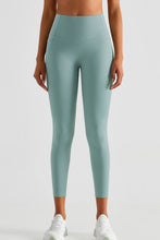 Load image into Gallery viewer, Wide Waistband Sports Leggings with Pockets
